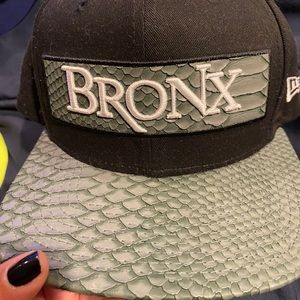 New Era Men Bronx Hat